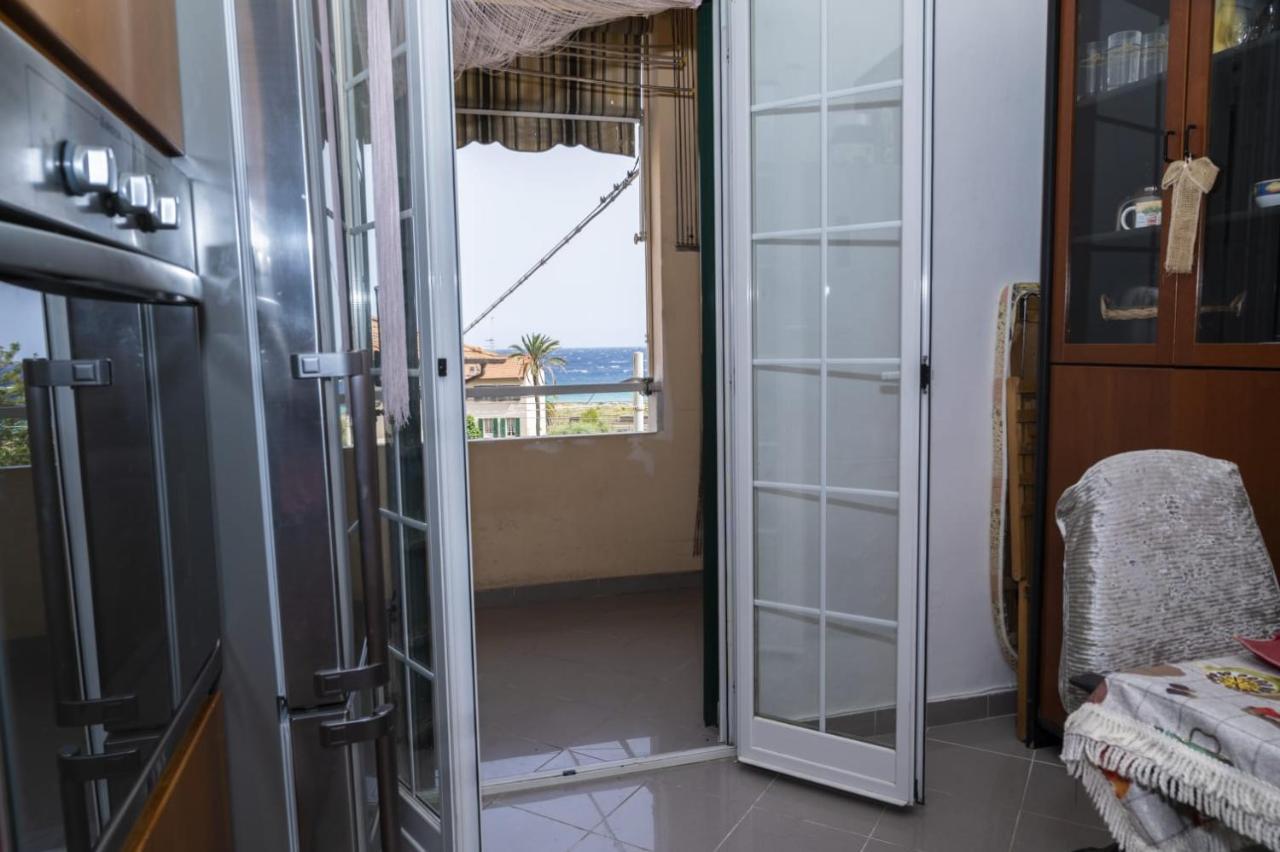 Apartmán Casa Ambra Mare Bordighera Exteriér fotografie